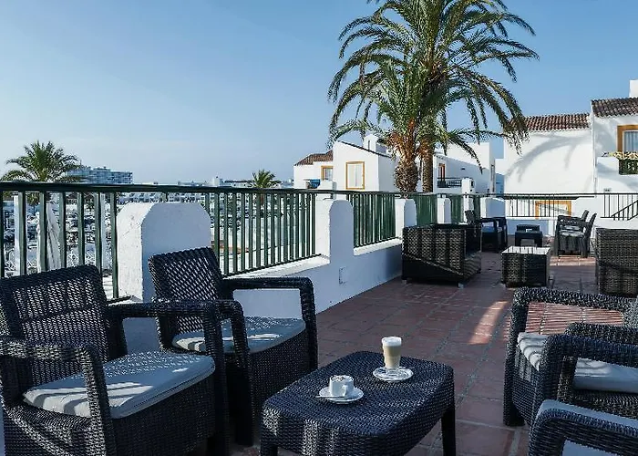 Flora Park&aquarock Aparthotel 3*