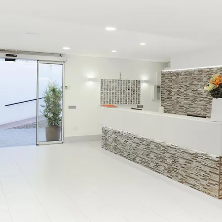 Flora Park & Aquarock Apartahotel 3*