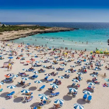 Flora Park & Aquarock Lägenhetshotell Cala'N Bosch (Menorca)